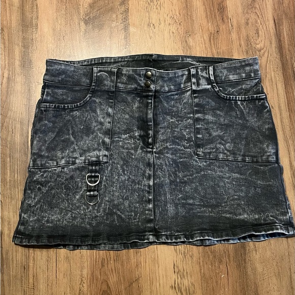 Lip Service Dresses & Skirts - Vintage 90s Y2K Lip Service Grunge Black Acid Wash Denim Mini Skirt Size 20 2X